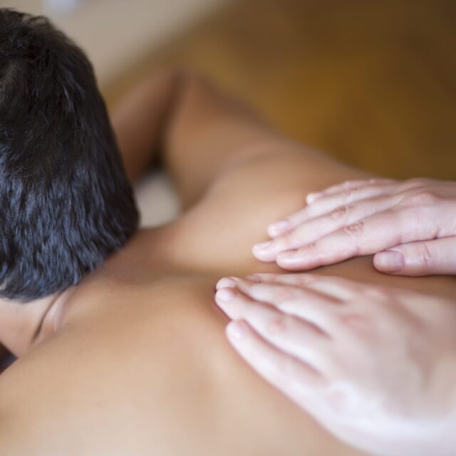 Massagem corpo a corpo: o que é e onde fazer?