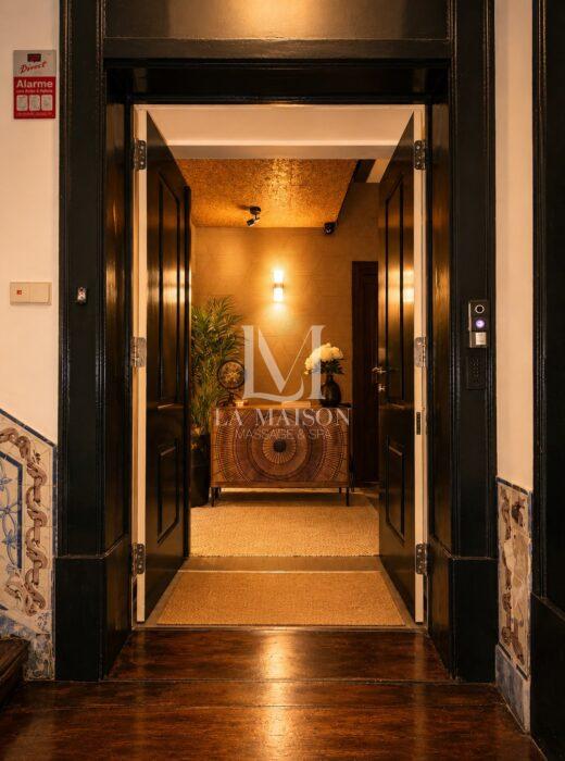 Entrada e recepção de luxo no La Maison Spa